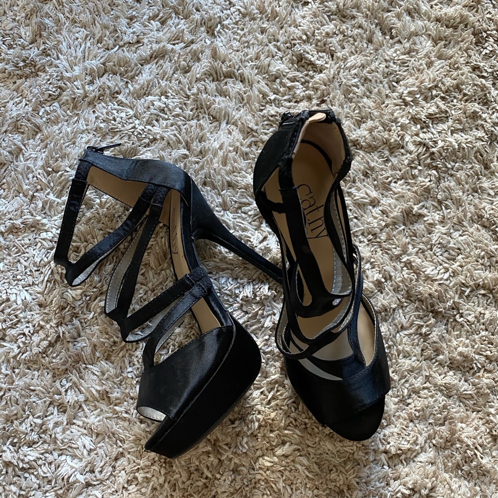 Sold ‼️ Netted heels